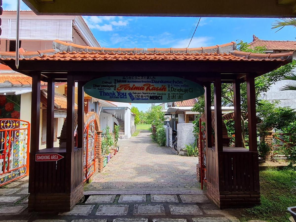 Bottelmania Hotel Lovina Екстериор снимка