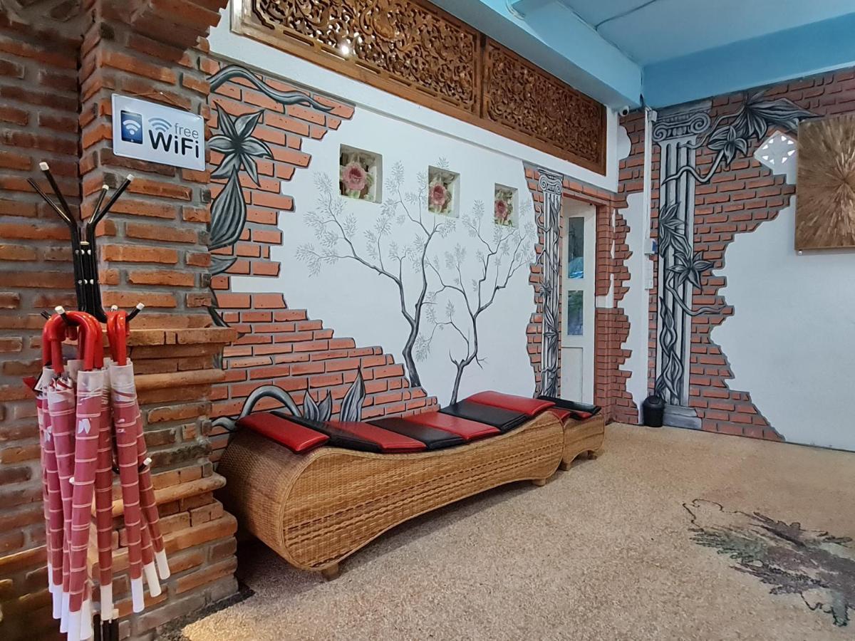 Bottelmania Hotel Lovina Екстериор снимка