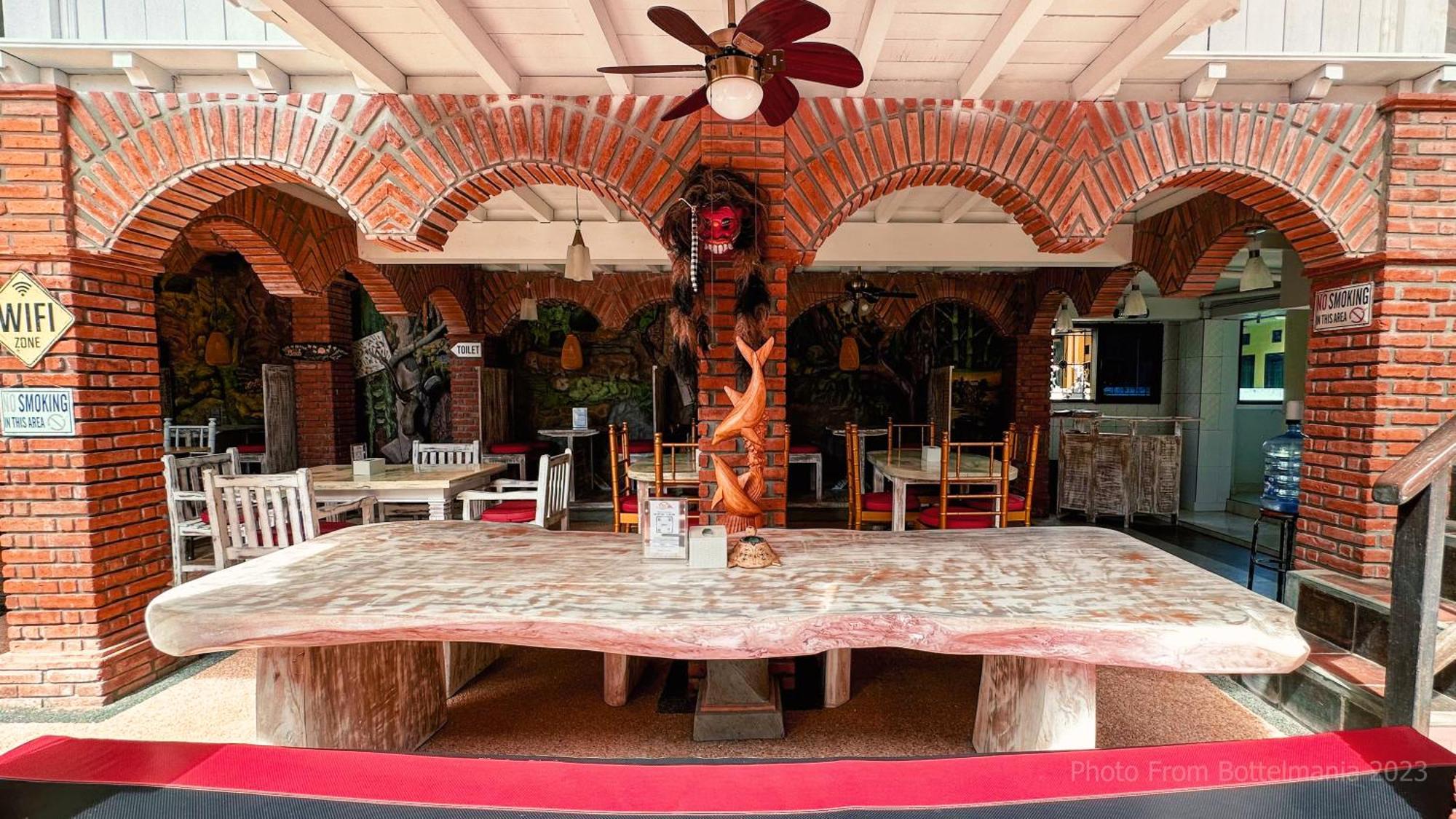 Bottelmania Hotel Lovina Екстериор снимка