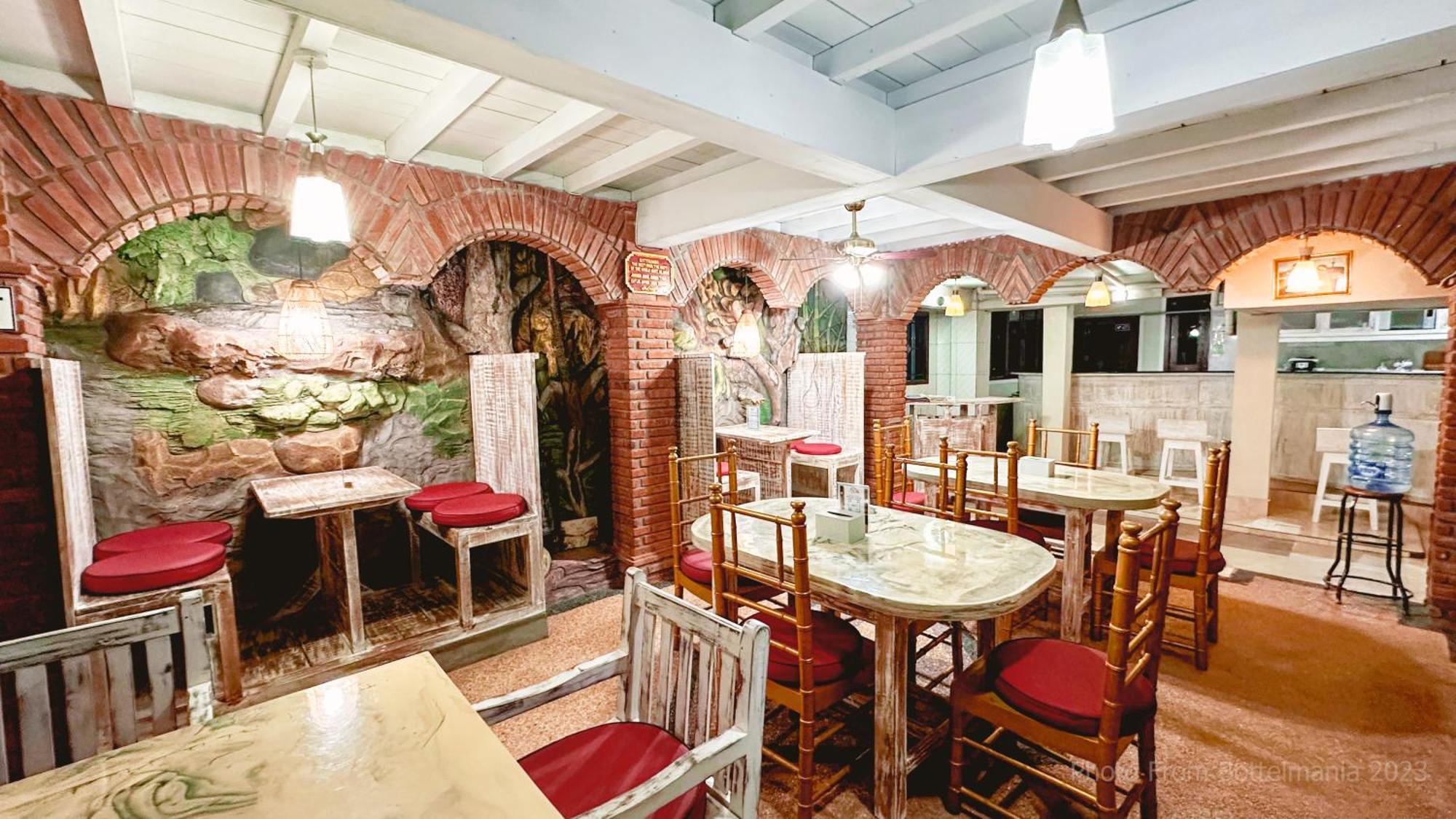 Bottelmania Hotel Lovina Екстериор снимка